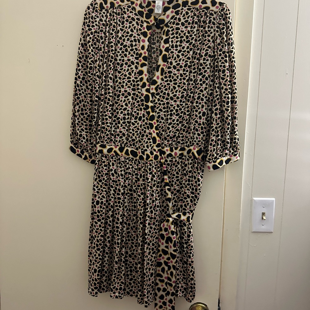 Diane Von Furstenberg Black and Cream Long Sleeve Dress